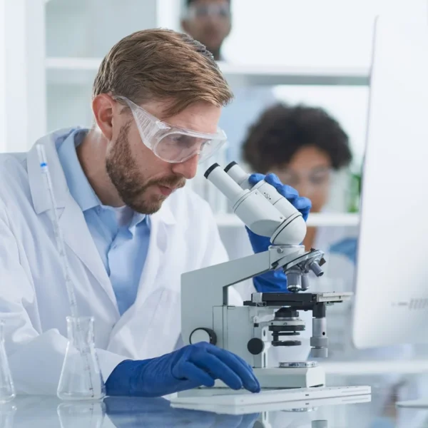 50865282 In A Modern Laboratory Research Scientist Conducts Experiments 3